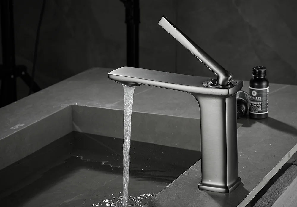 Basin faucet bathroom washbasin faucet hot and cold basin sink faucet bathroom faucet brushed gold faucet