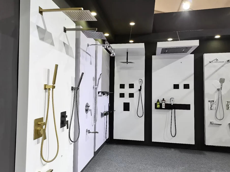 Wall Mount Brass Single Handle Bathtub Faucet Tub Filler Waterfall Tub Faucet Bathroom Faucet With Hand Shower