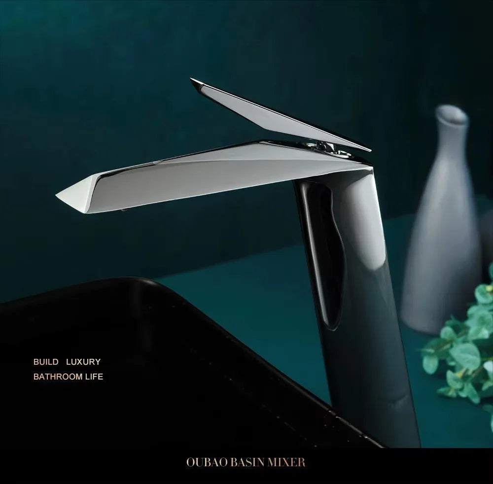 New Technology Pure Brass High End Brushed Gold Basin Bathroom Faucet Single One Hot cold water lavabo Tap New washbasin faucet